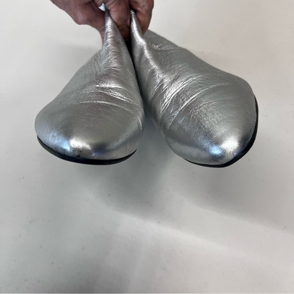 Zara Basic Laminated Leather Silver Metallic Flat Ankle Boots Size EU 41 - Picture 7 of 11